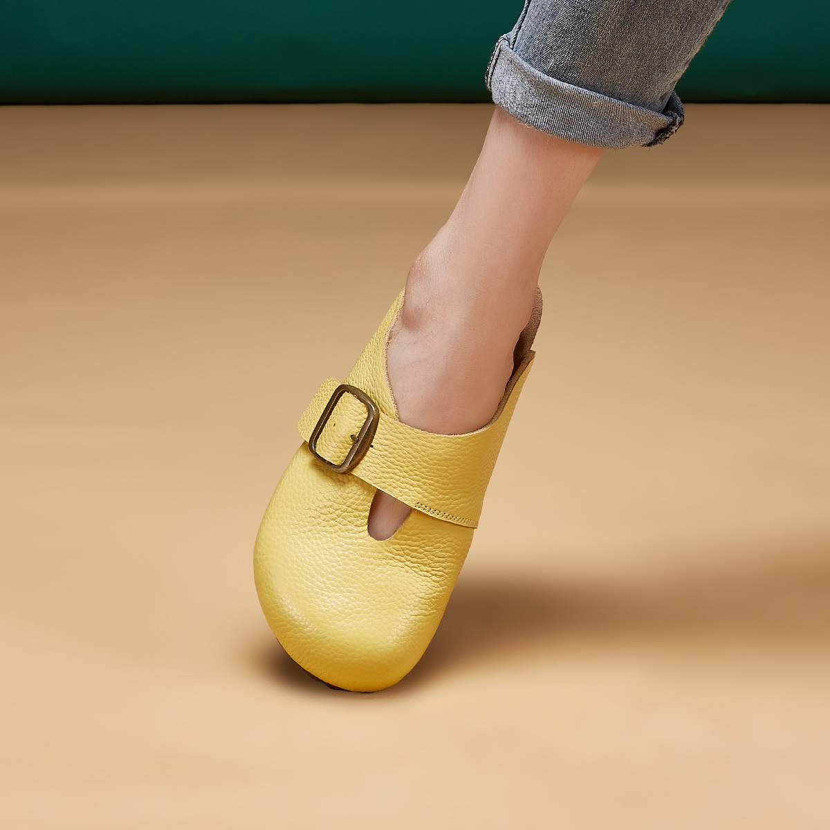 Korean-Style Flat Birkenstock-Like Sandals for Women 2025 New Spring and Summer Popular Slip-On Versatile Closed-Toe Mules