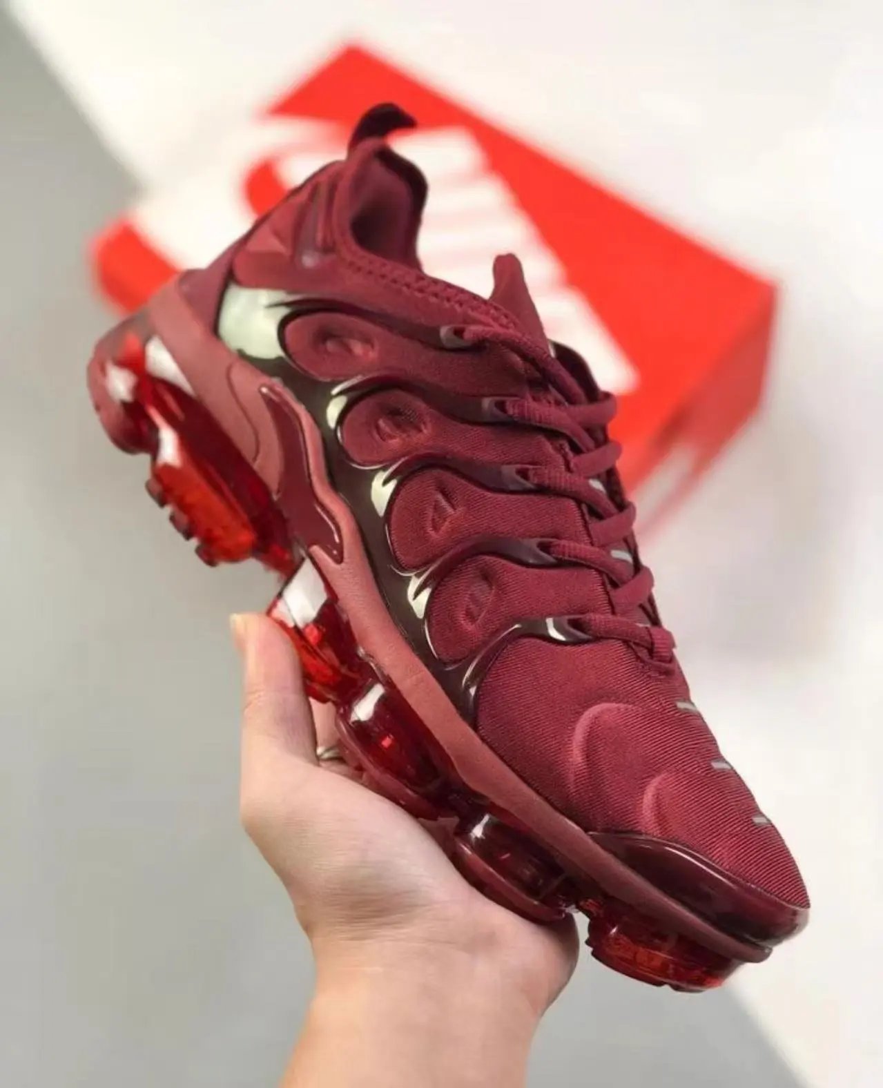 Nike Air VaporMax Plus