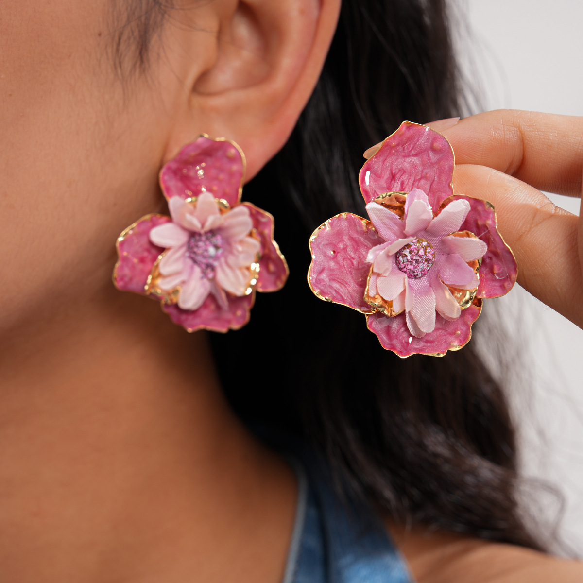 European and American Holiday Style Oil-Drip Fabric Flower Silver Needle Earrings with Unique Niche Design, Simple and Sweet Ear Accessories