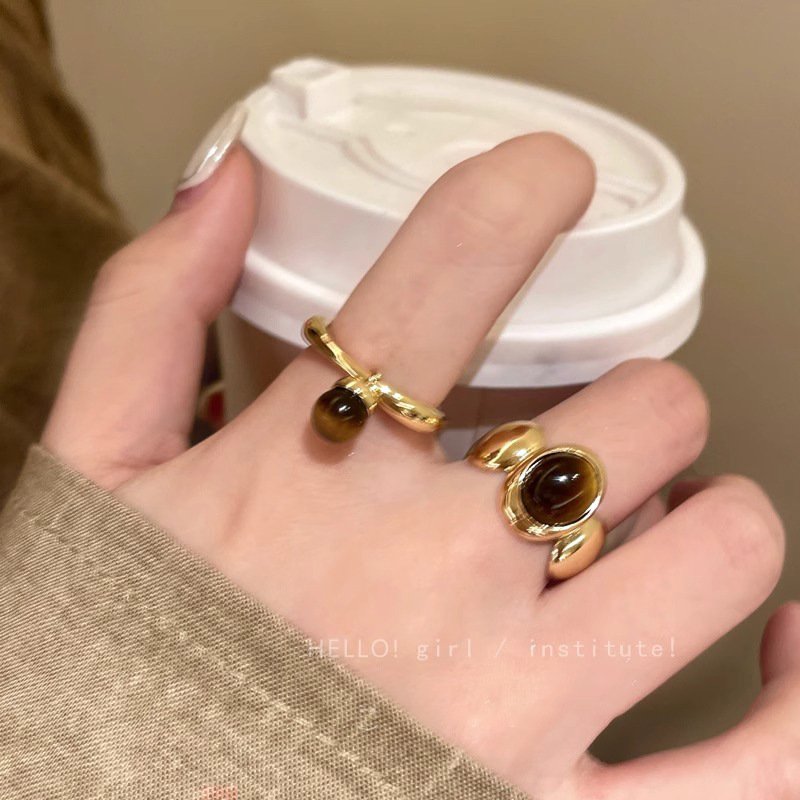 Hong Kong Style Retro Elegant Square Ring Maillard Style Middle Ancient Light Luxury High Face Value Irregular Niche Opening Ring