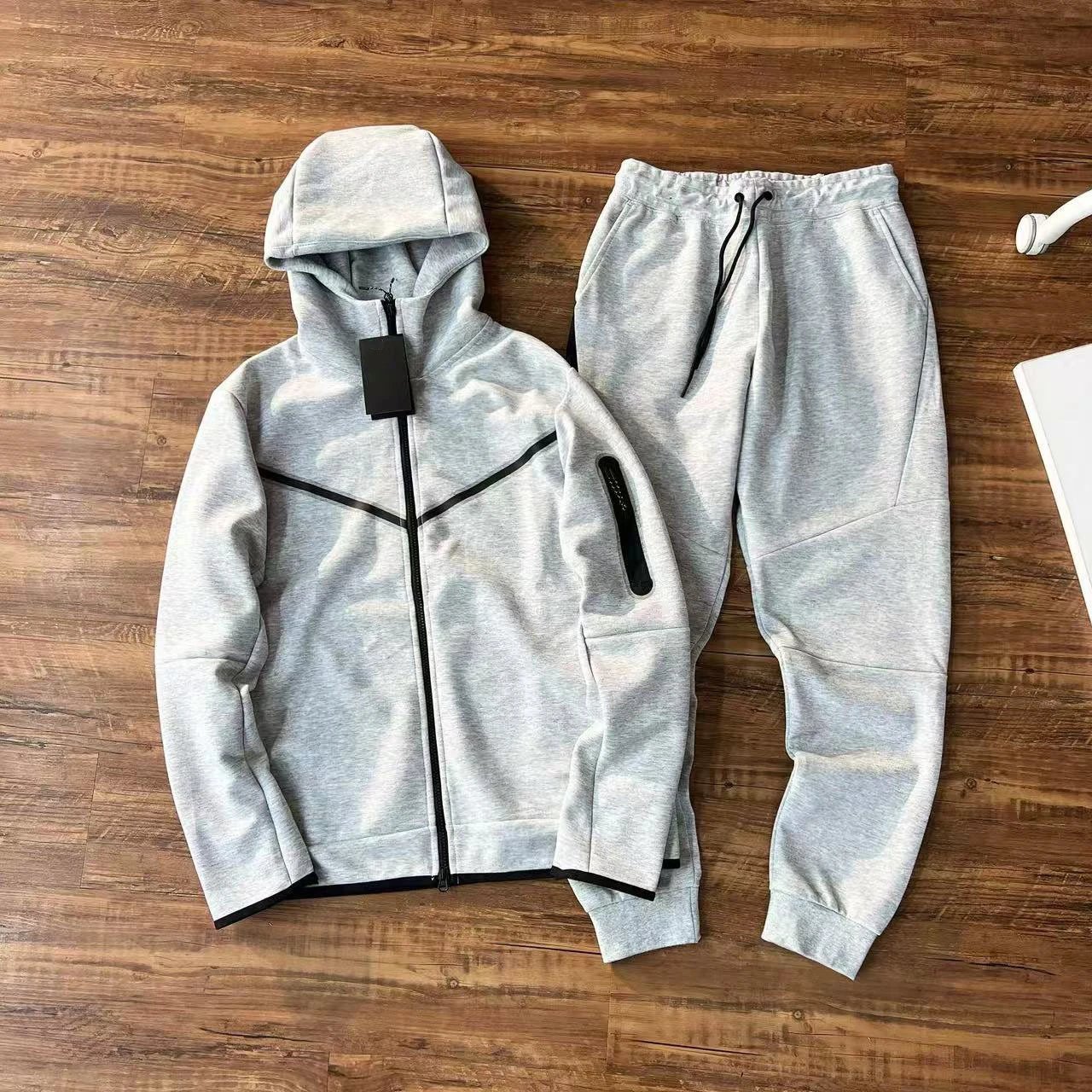 Nike Tech Fleece HV0950-010