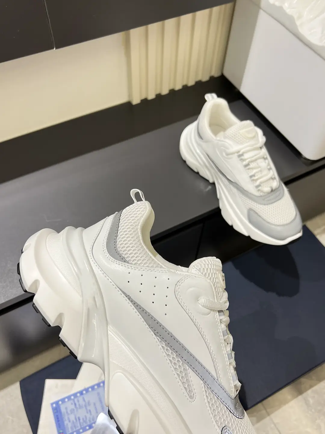 European New Style Men's Shoes with Mesh Embroidery, Thick-Soled Dad Shoes, Breathable, Fashionable, Versatile Casual Sneakers