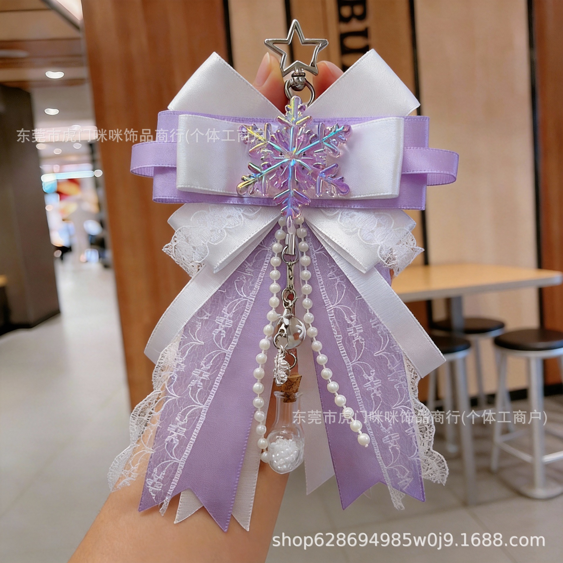 Original Ins Snowflake Bow Pendant Finished Product, Beautiful Anime-Style Ita Bag Decoration, Niche Keychain Pendant, Hot-Selling Item
