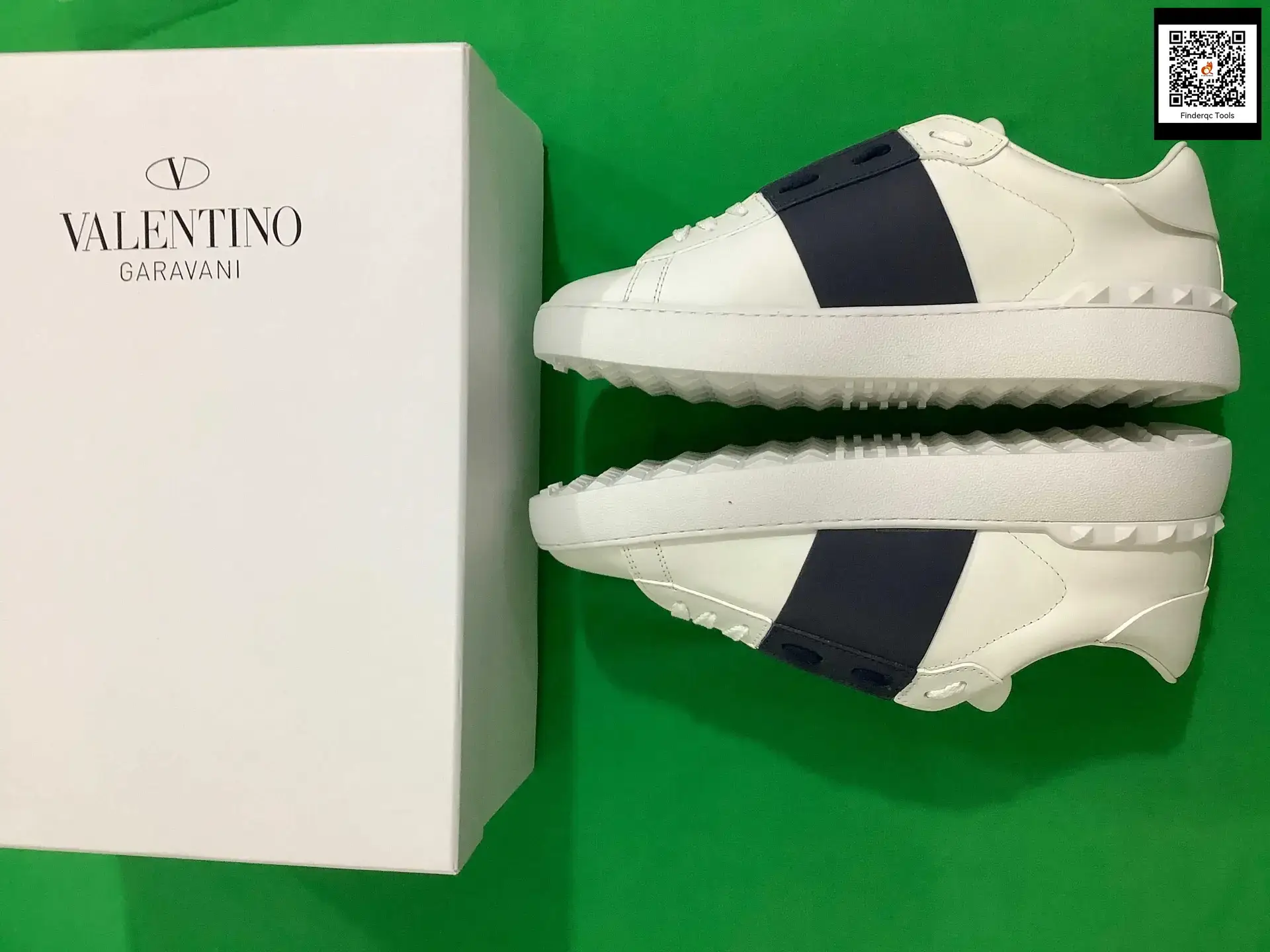 Foreign trade 2024 new V casual sneaker rivet white shoes leather fashion lovers shoes color matching