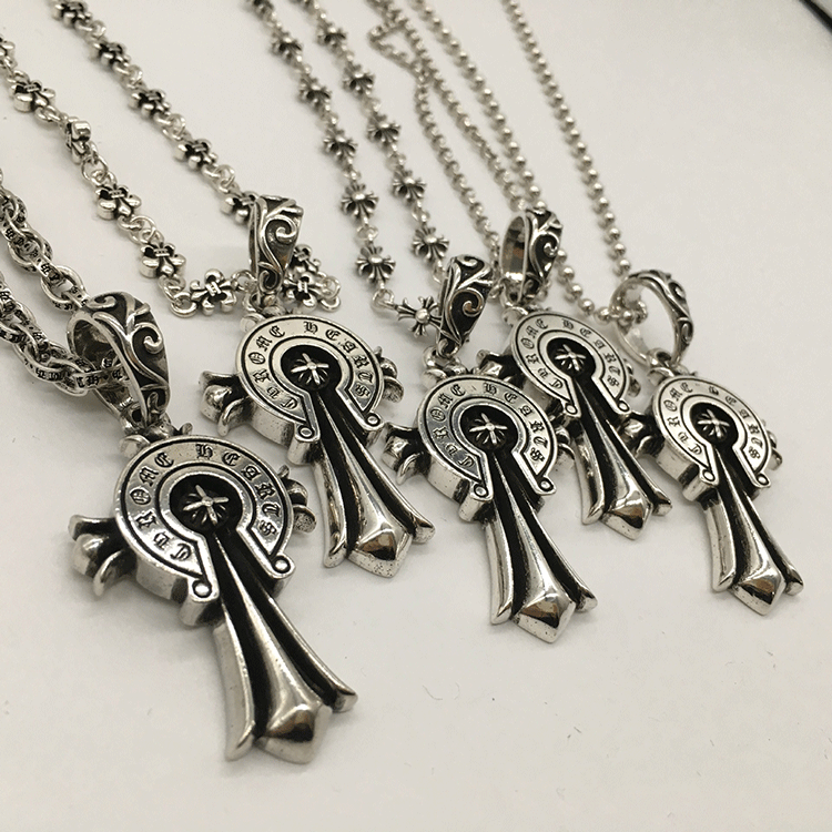 Croda Horseshoe Pendant Necklace European and American Personality Hip-Hop Retro European and American Fashion Men's Cross Flower Letter Necklace