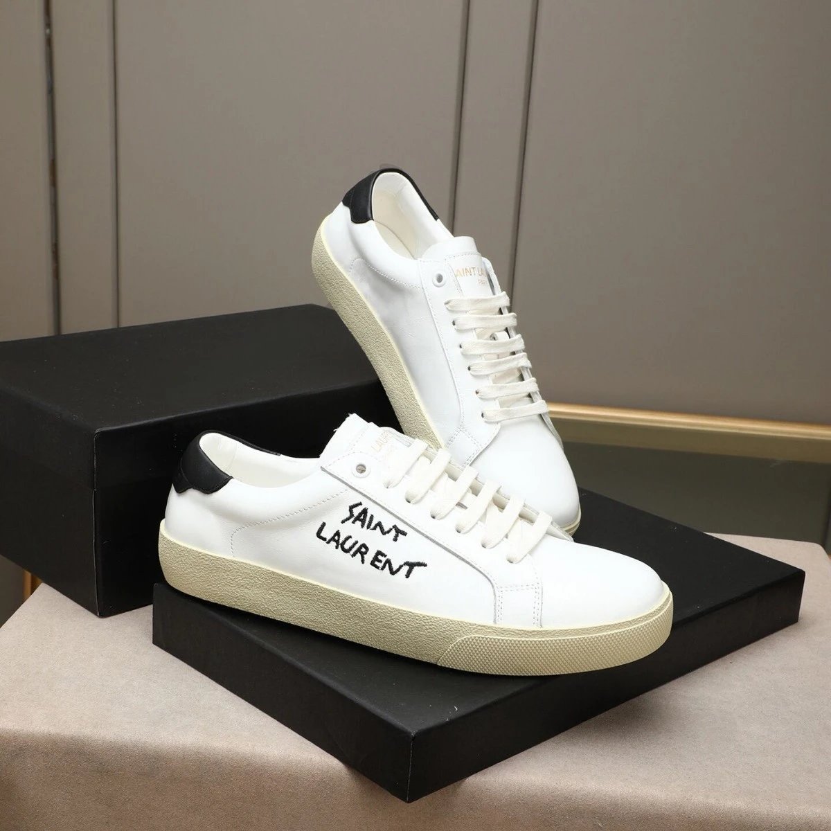 Saint Laurent