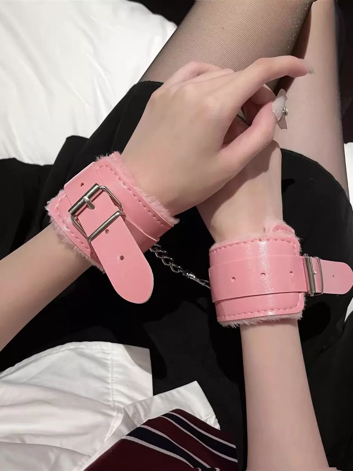 Fleece-Lined Leather Pu Handcuffs Female Props Toy Shackles Iron Anklets Non-Injurious to Hands Photo Props Foot Cuffs Flirting Bracelets