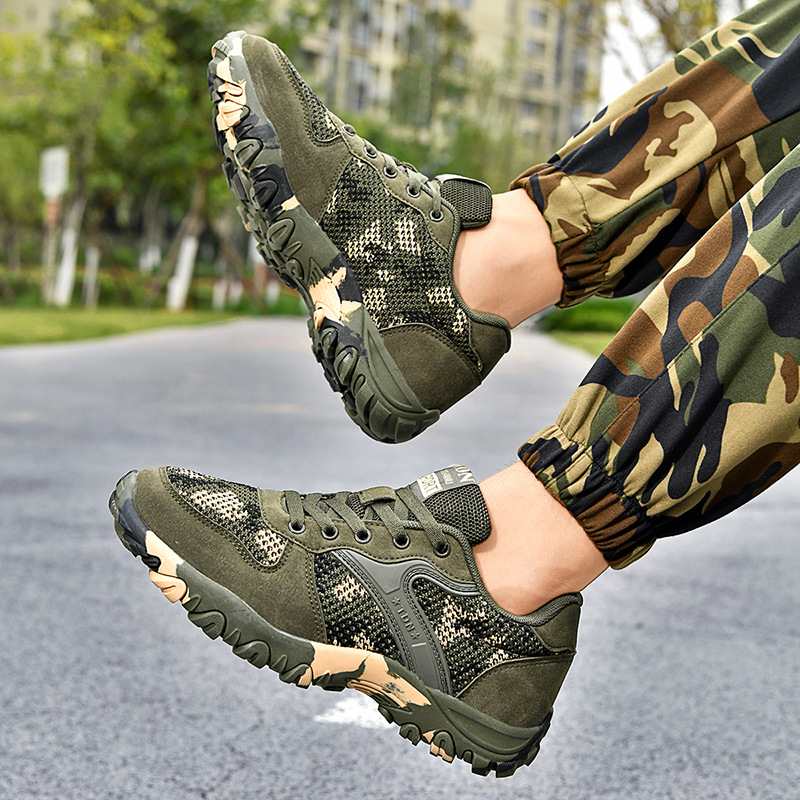 New Spring and Summer Fly-Knit Sports Shoes for Men, Camouflage Running Shoes, Outdoor Sports Shoes, Breathable Fashionable Sports Shoes for Men
