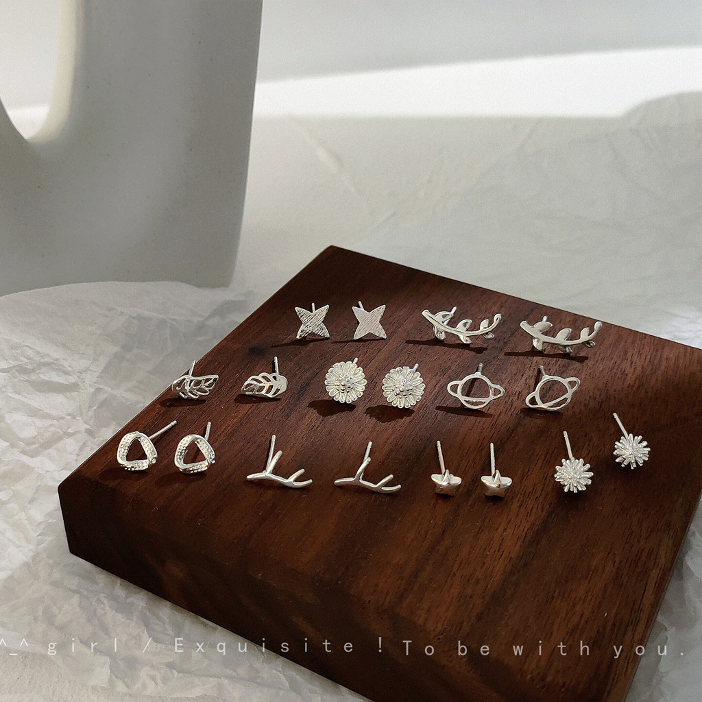 Bright Silver-Plated Silver Mini Earrings, Versatile, Simple, Elegant, Multi-Shaped, Small Earrings That Don'T Need to Be Removed While Sleeping