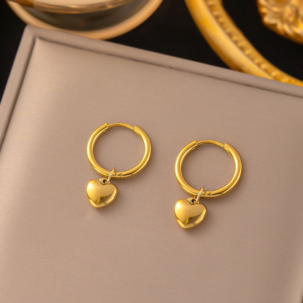 Europe and the United States cross-border wholesale cold wind plating 18k heart earrings love earrings female niche light luxury simple high-end sense