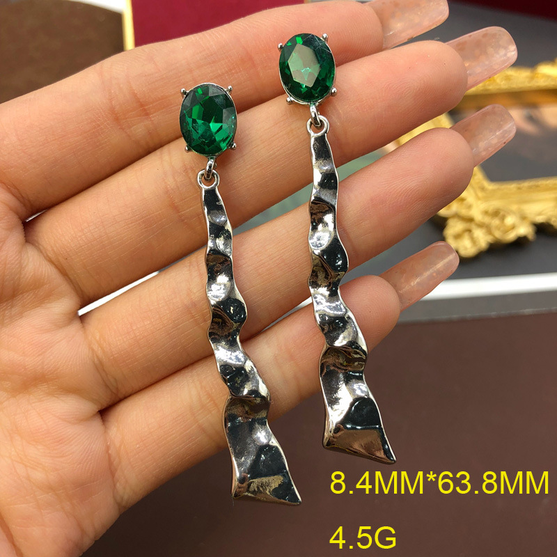 European and American simple personality fashion earrings high design silver pin earrings trendy retro green diamond temperament earrings