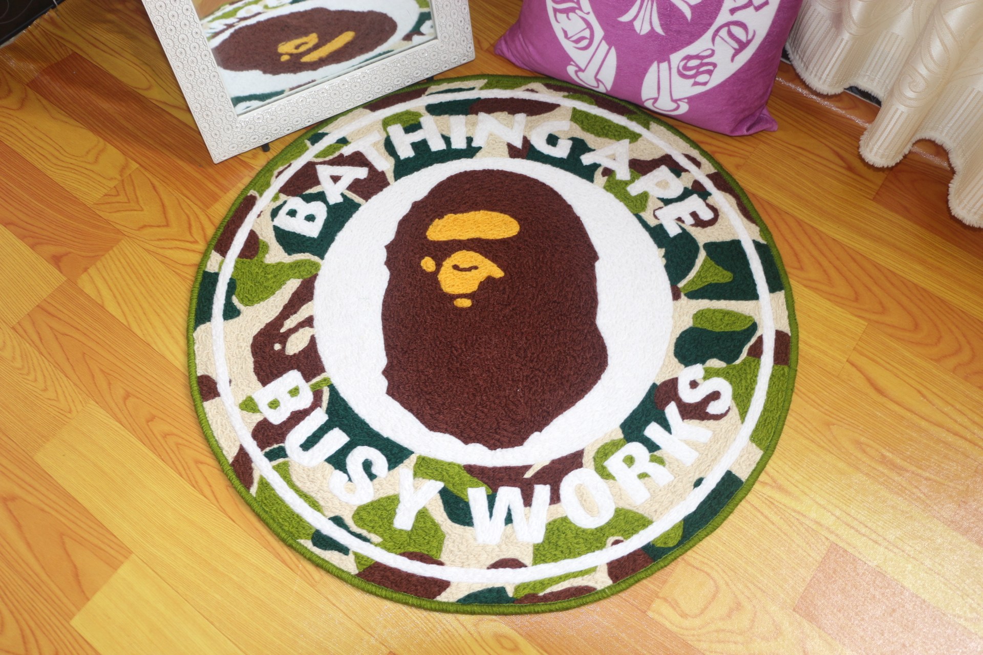 Tufted Bape Bathingape Busy Works Ape Busy Comfortable Monkey Ape Head Floor Mat Carpet