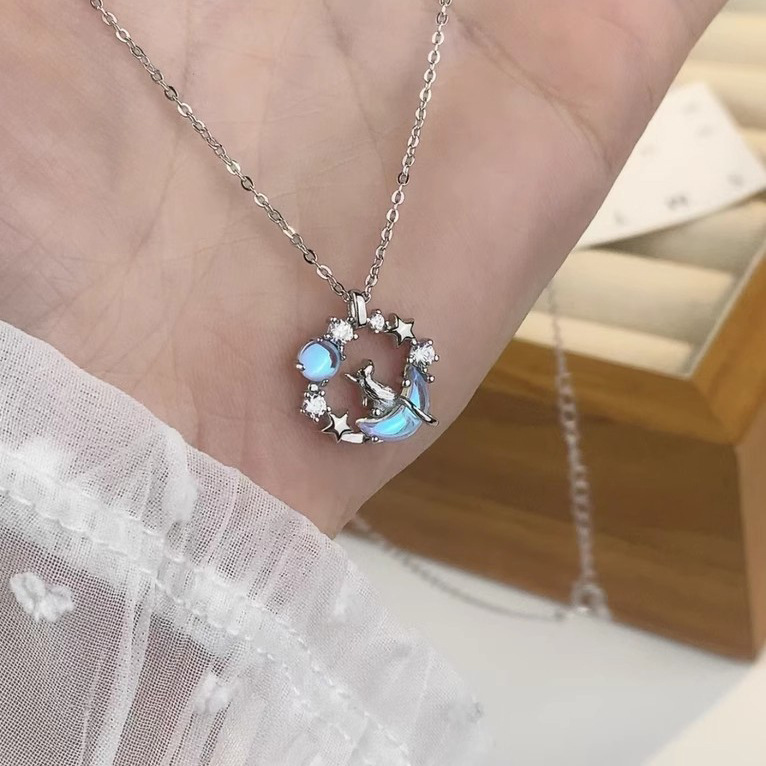 Planet Moonstone Cat Necklace 2026 New Style Light Luxury Elegant Exquisite Niche Design Clavicle Chain Jewelry Customization
