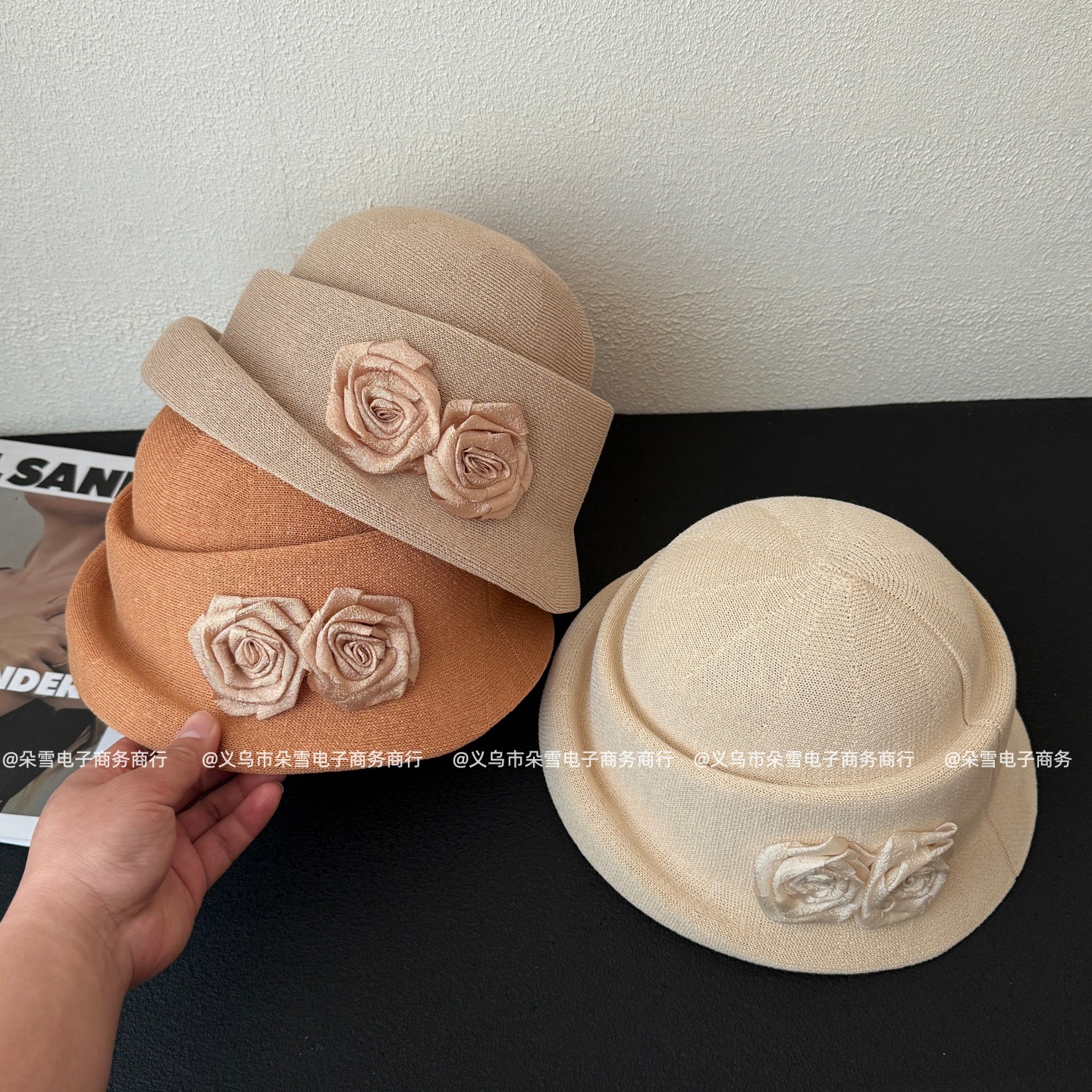 French-Style Hepburn-Inspired Camellia Brimmed Spring-Summer New Hat for Women, Face-Slimming, Elegant Bucket Hat, Versatile Beret
