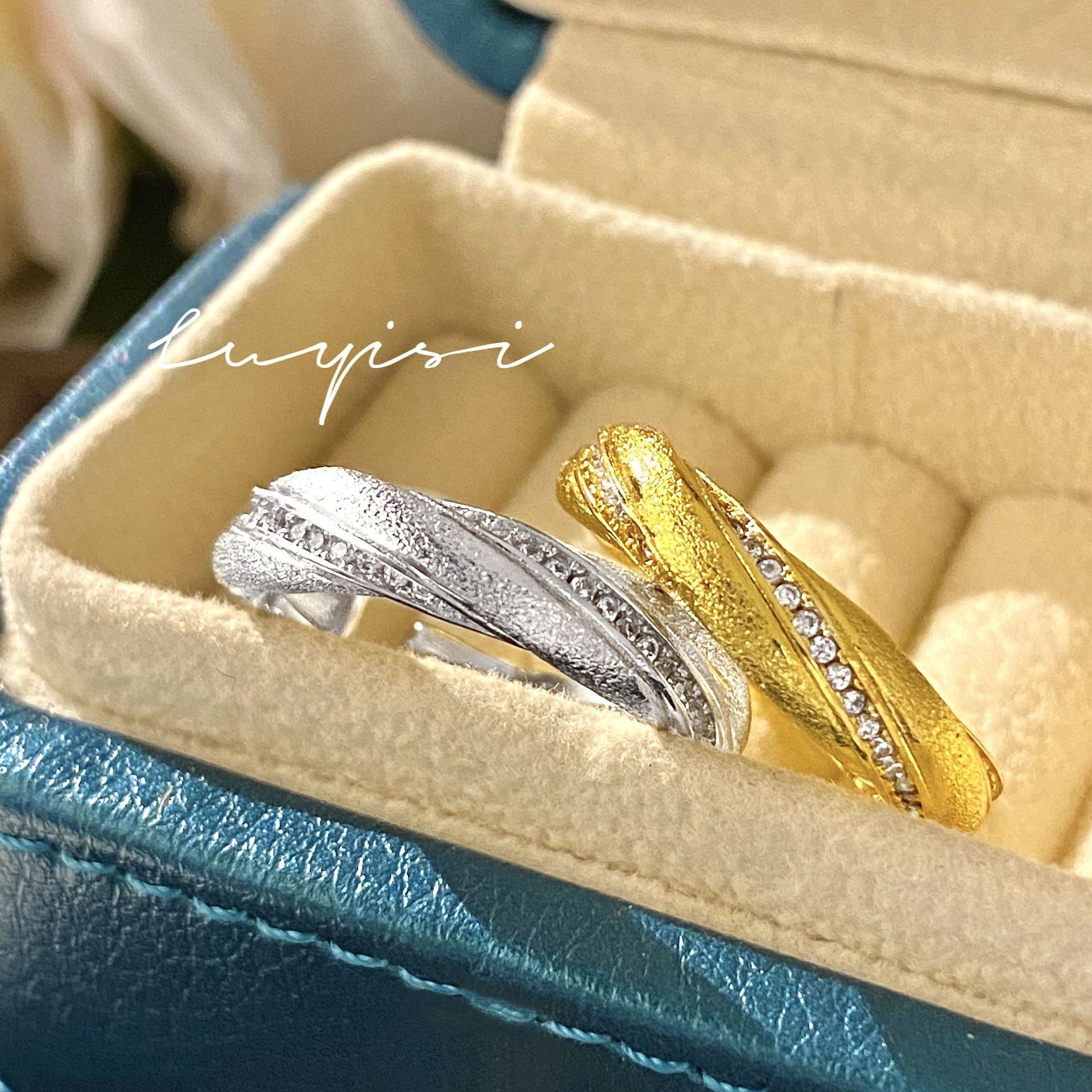 Heavy Industry Retro and Antique Style Wire-drawing Rotary Twist and Diamond Ring for Women's Niche Fashion Simple Stacked All-match Ring
