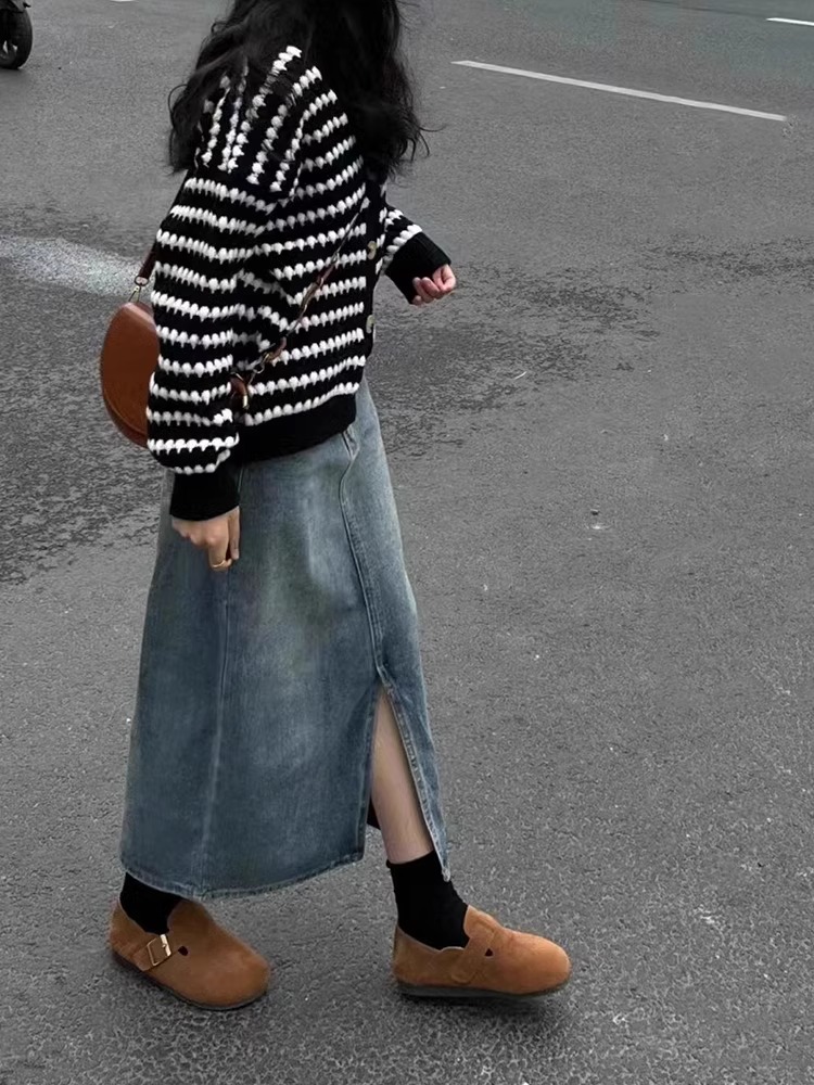 Vintage Split Denim Skirt for Women 2026 New Style Plus Size Long Slimming Straight A-Line Skirt