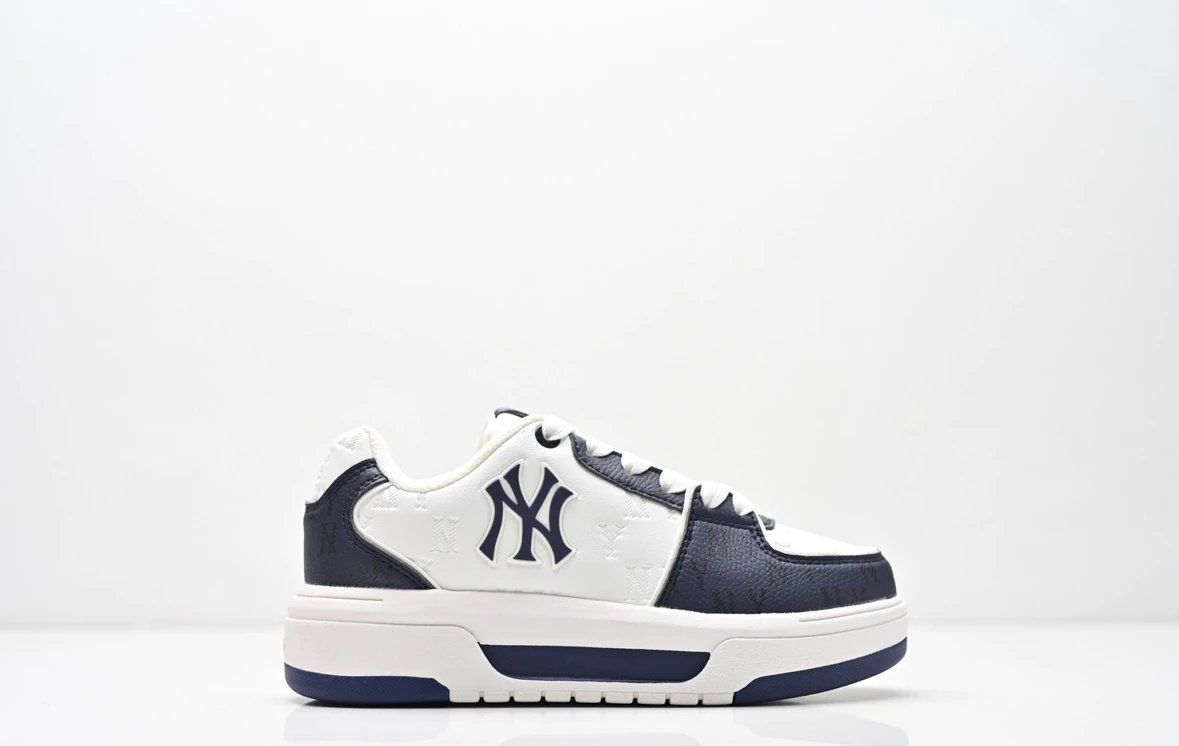 MLB NY Yankees Sneaker