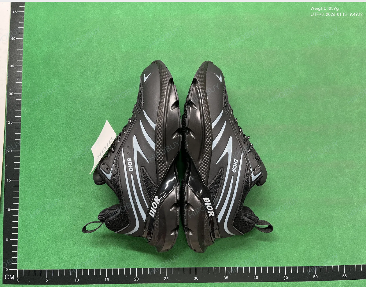 di*b44 running shoes