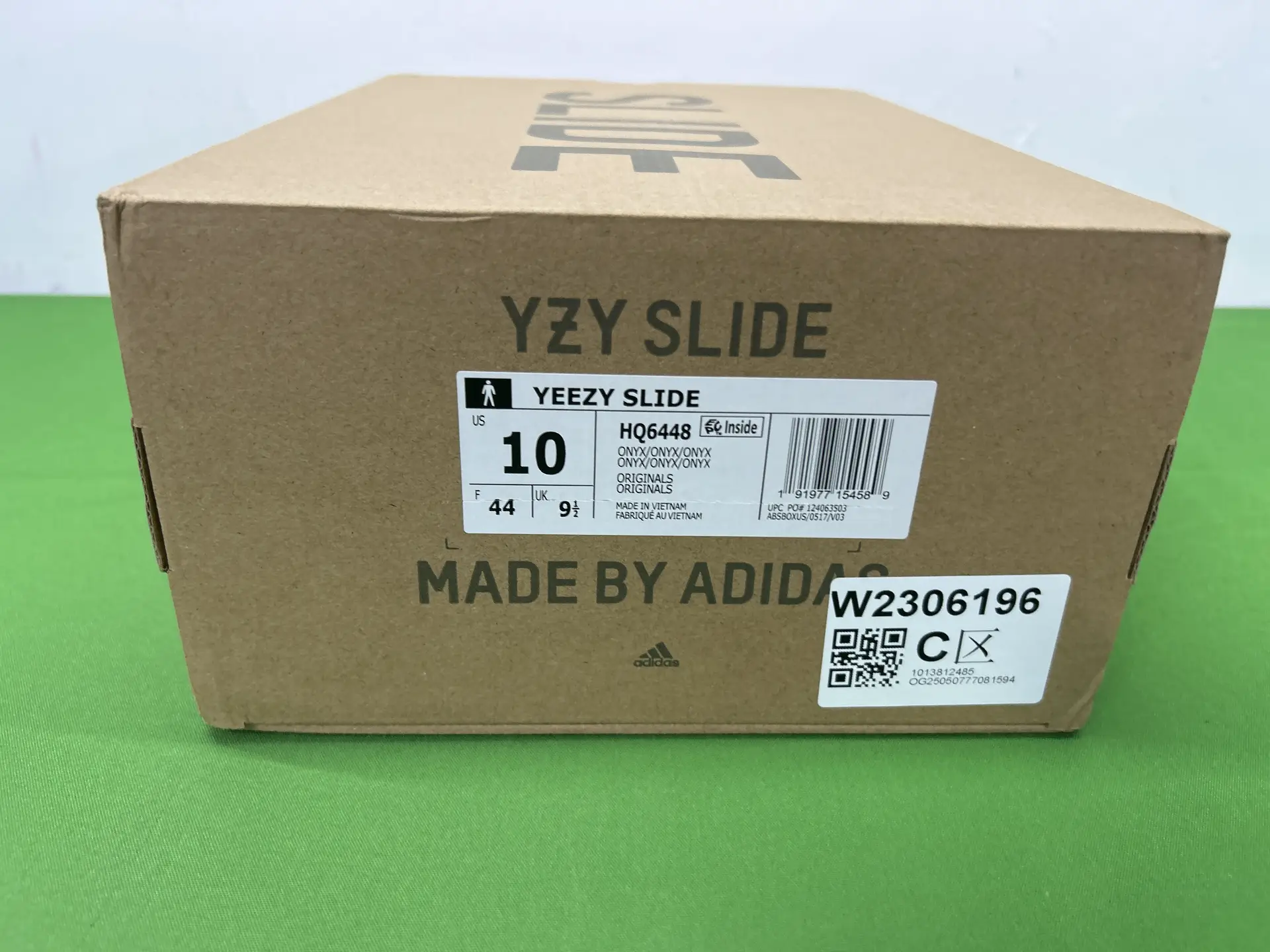 Yeezy Slide Onyx HQ6448