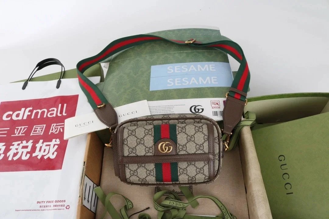 No.210 high quality handbag Whatspp：(+86 15159050860)Whatspp：(+86 15159050860)