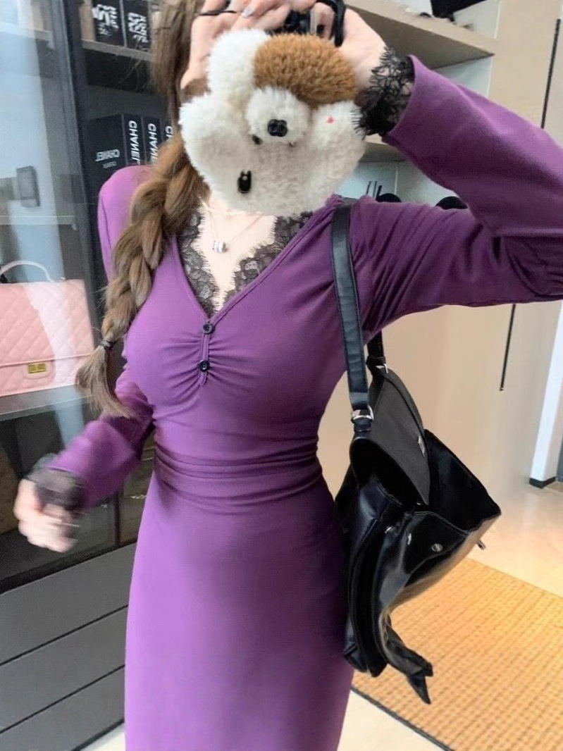 French-Style Purple V-Neck Knitted Dress for Women Early Autumn 2026 New Slim-Fitting Hip-Hugging Fishtail Long Dress