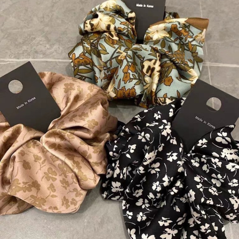 Korea's New Retro Gentle Floral Large Intestine Hair Ring, Elegant, Simple, Versatile and High-End Hair Rope Hair Accessory on the Back of the Head