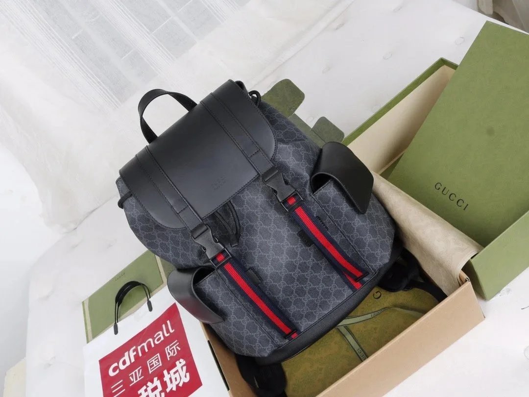 No.697 high quality backpackWhatspp：(+86 15159050860)Whatspp：(+86 15159050860)