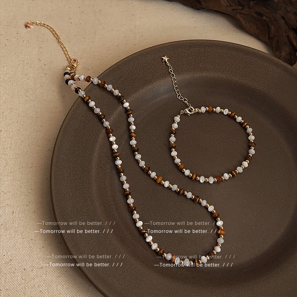 Niche Fashionable Tiger's Eye Stone Clavicle Chain Women's Handmade High-end Natural Stone Necklace Fashionable Stacked Necklace