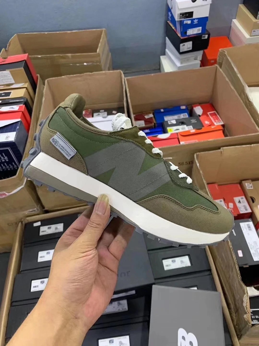 Madness余文乐MDNS 新百伦NB327联名复古军绿色休闲跑鞋运动鞋 photo QC de WEIDIAN sur Qualit.ly