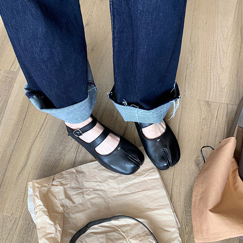 In Stock~ French-Style Soft Leather Split-Toe Shoes for Women, New Versatile Retro Buckle Shallow Flat Mary Jane Shoes