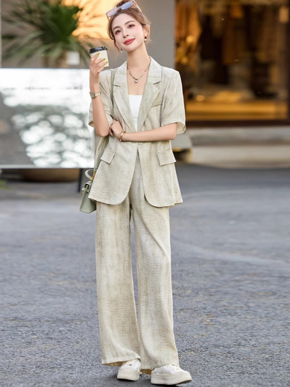 Fashion suit Women's 2025 Summer New Korean Style Loose Slimming Short-sleeved Suit Jacket Wide-leg Pants Two-piece Fashionable