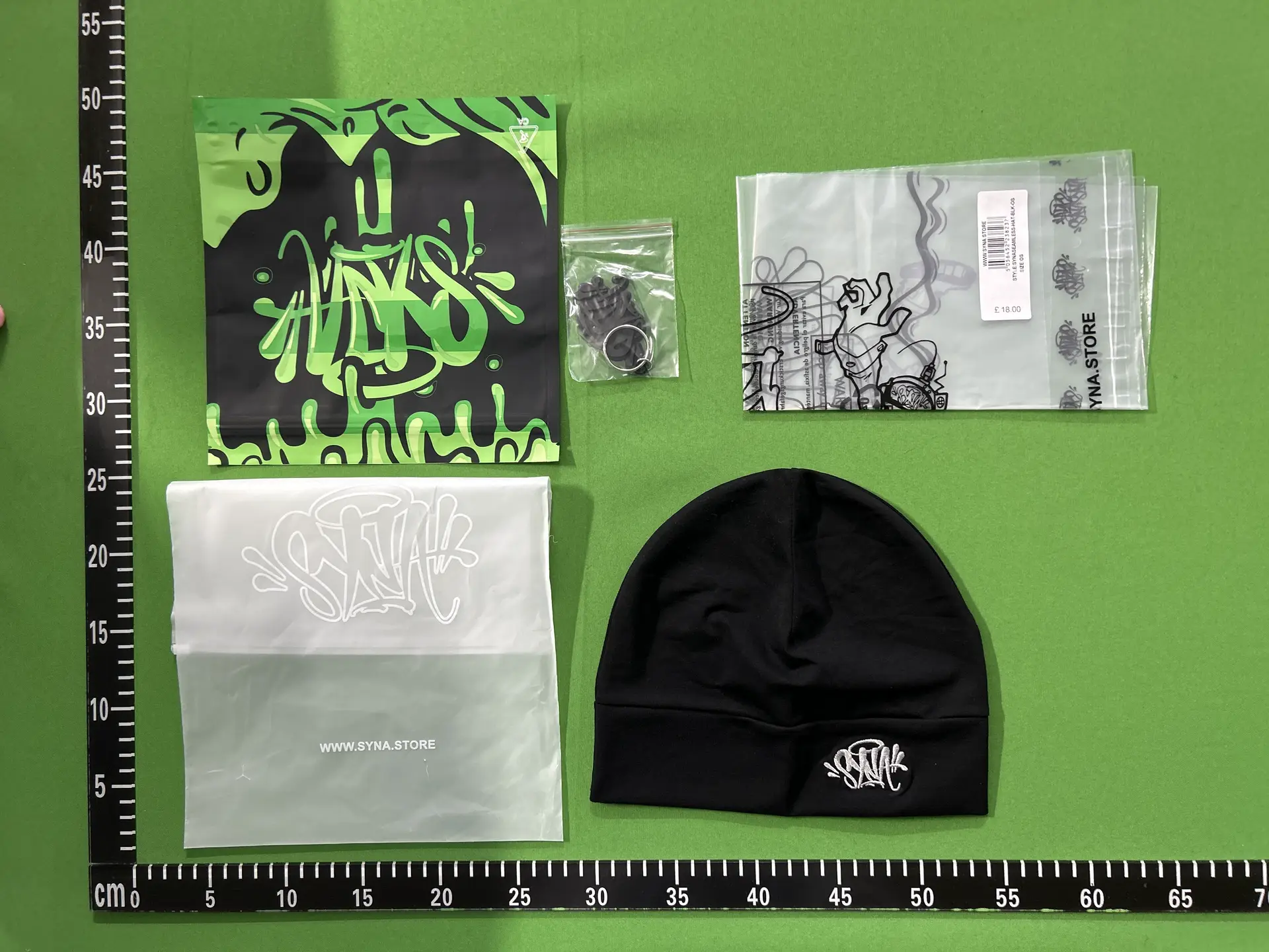 syna world beanie
