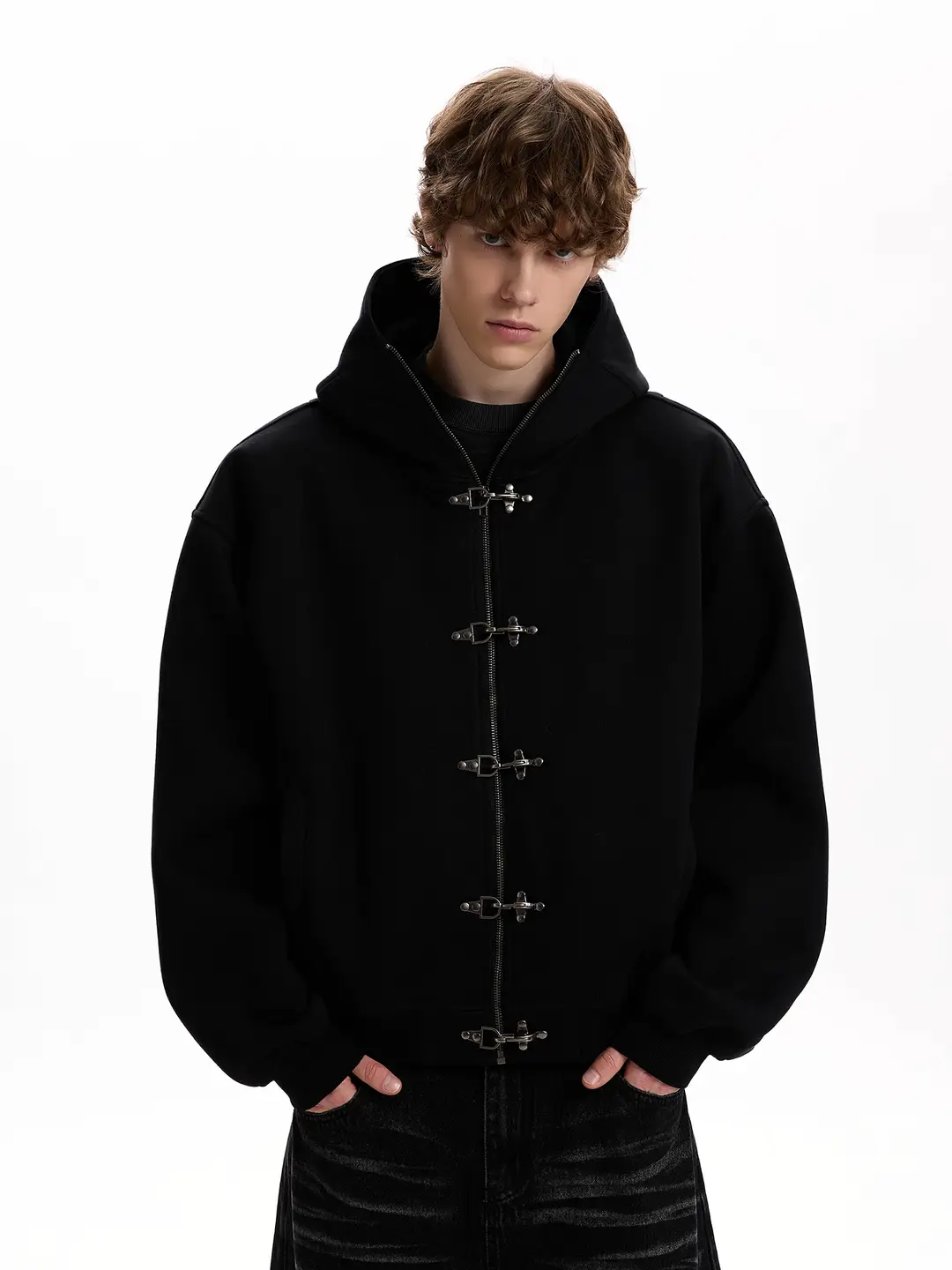 A Puee American Retro Cleanfit Zipper Sweatshirt with Airplane Buckle Design, Boxy Fit, Short Jacket, Trendy