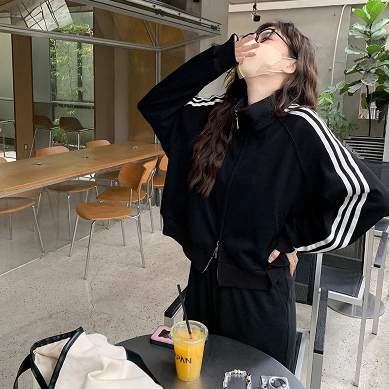 Women's Retro Three-Stripe Sweatshirt Jacket 2026 Spring and Autumn New Style Stand Collar High-End Cardigan Short Top