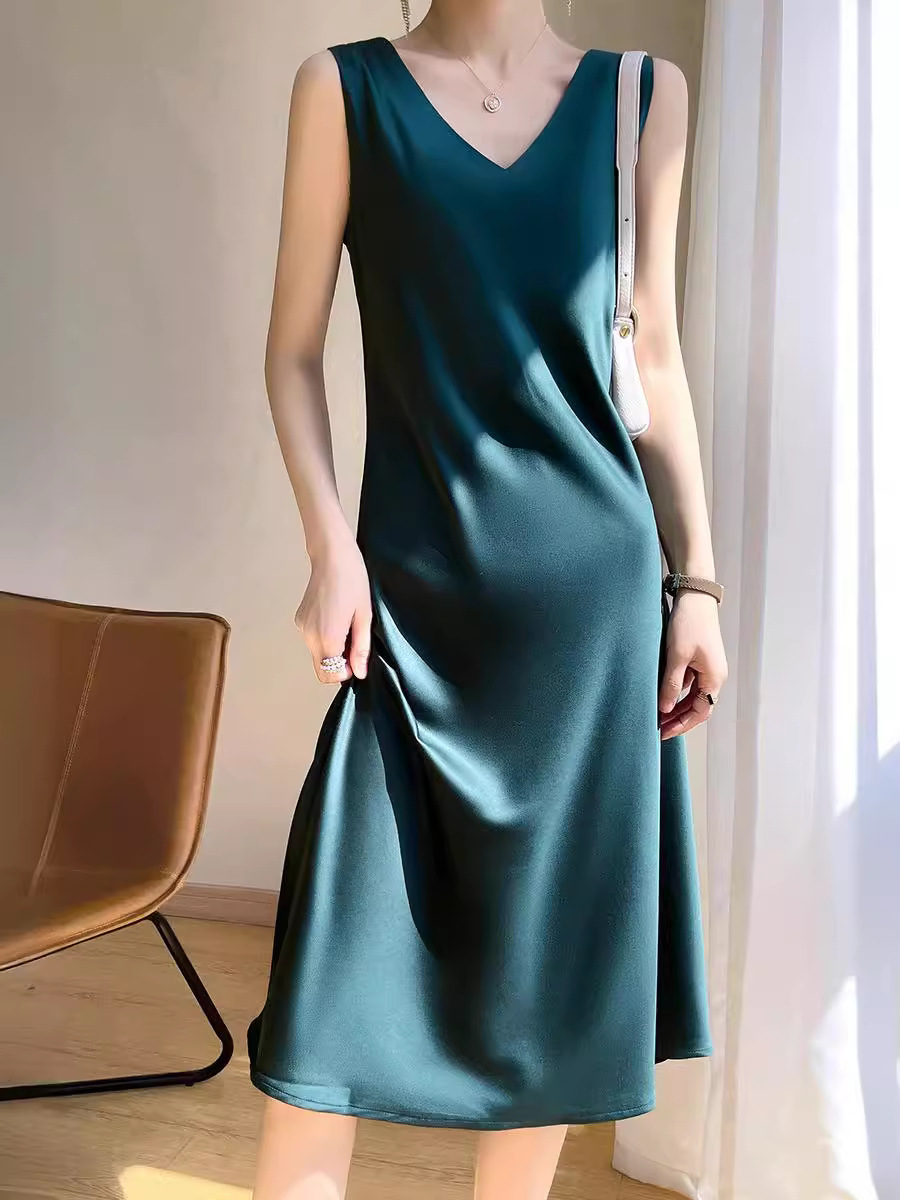 Spring and summer women's V-neck dress vest suspender skirt Hepburn style silk acetate suit bottoming skirt suspender skirt