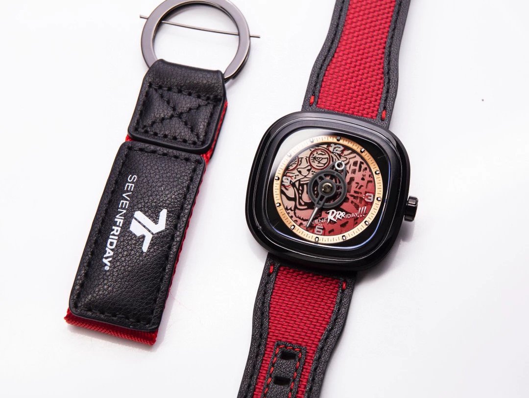 Sevenfriday T3