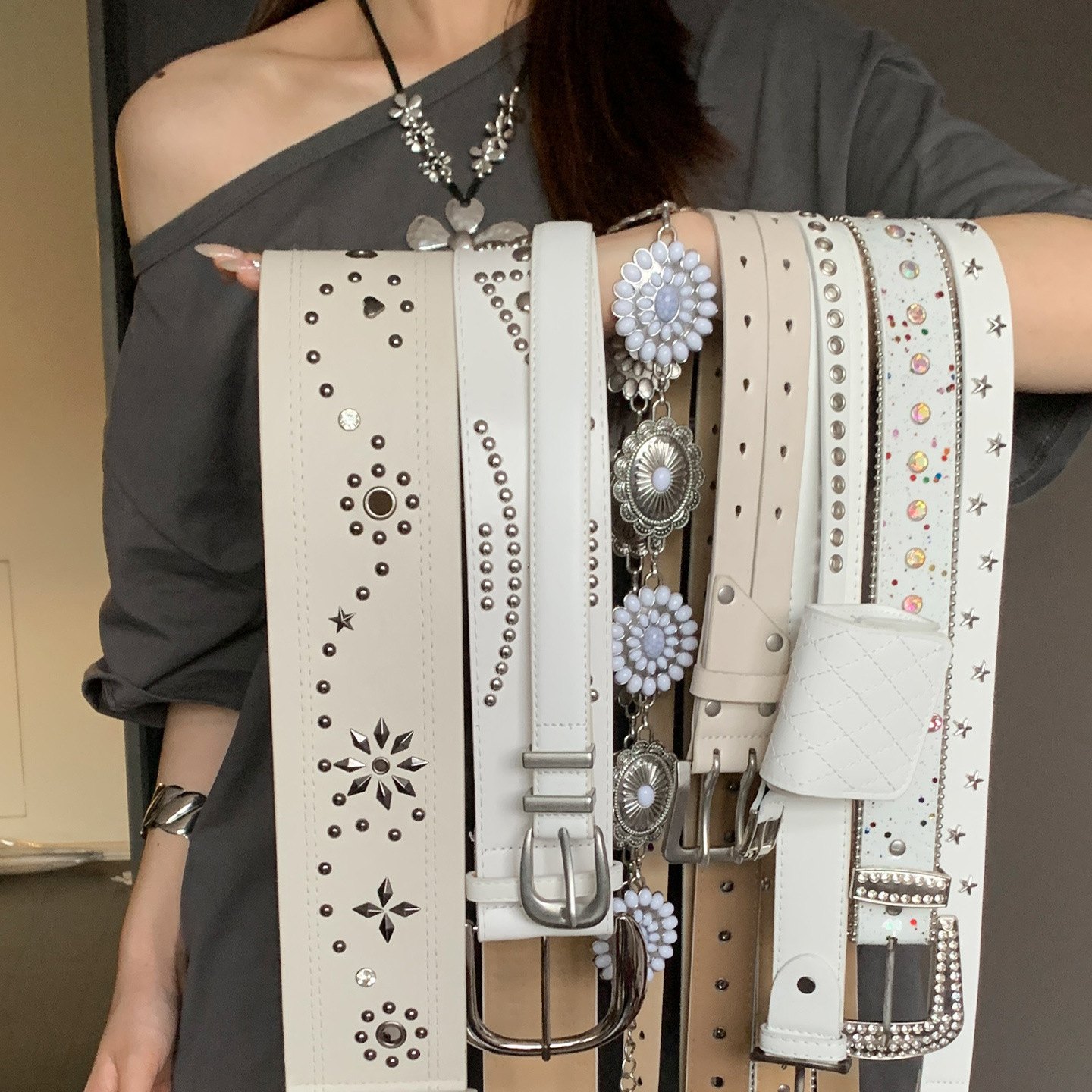 Y2K Niche Studded Belt for Women, Stylish and Versatile Accessory for Dresses and Jeans, Diamond-Shaped Belt with a High-End Decorative Feel