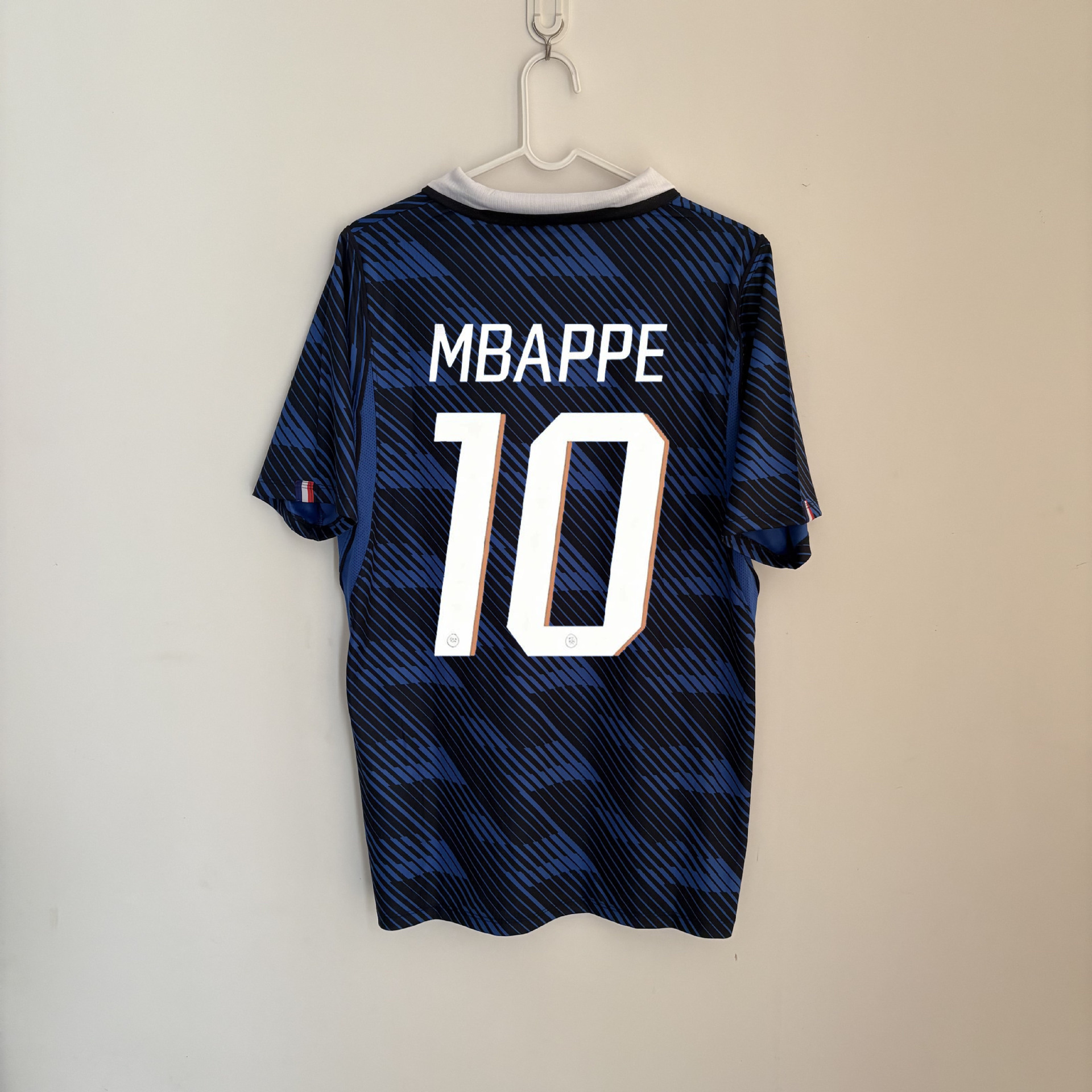 2026 French Team Jersey Fan Version Football Uniform Mbappe Number 10 Jersey Dembele Number 7 Football Uniform QC photo from 1688 on Qualit.ly