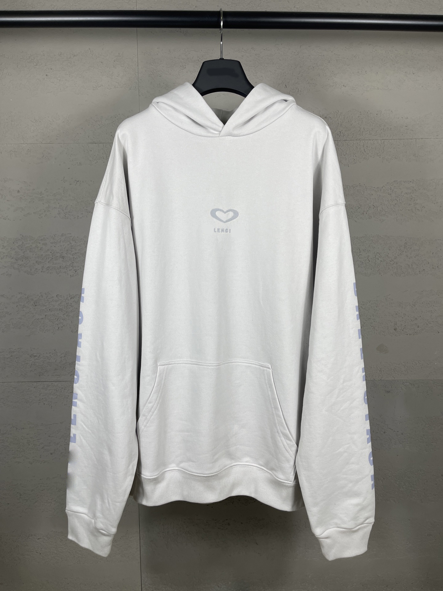 Autumn and Winter Paris Chinese Valentine's Day Heart Logo Embroider on the Front and Heart Logo Printing Hooded Sweatshirt on the Back