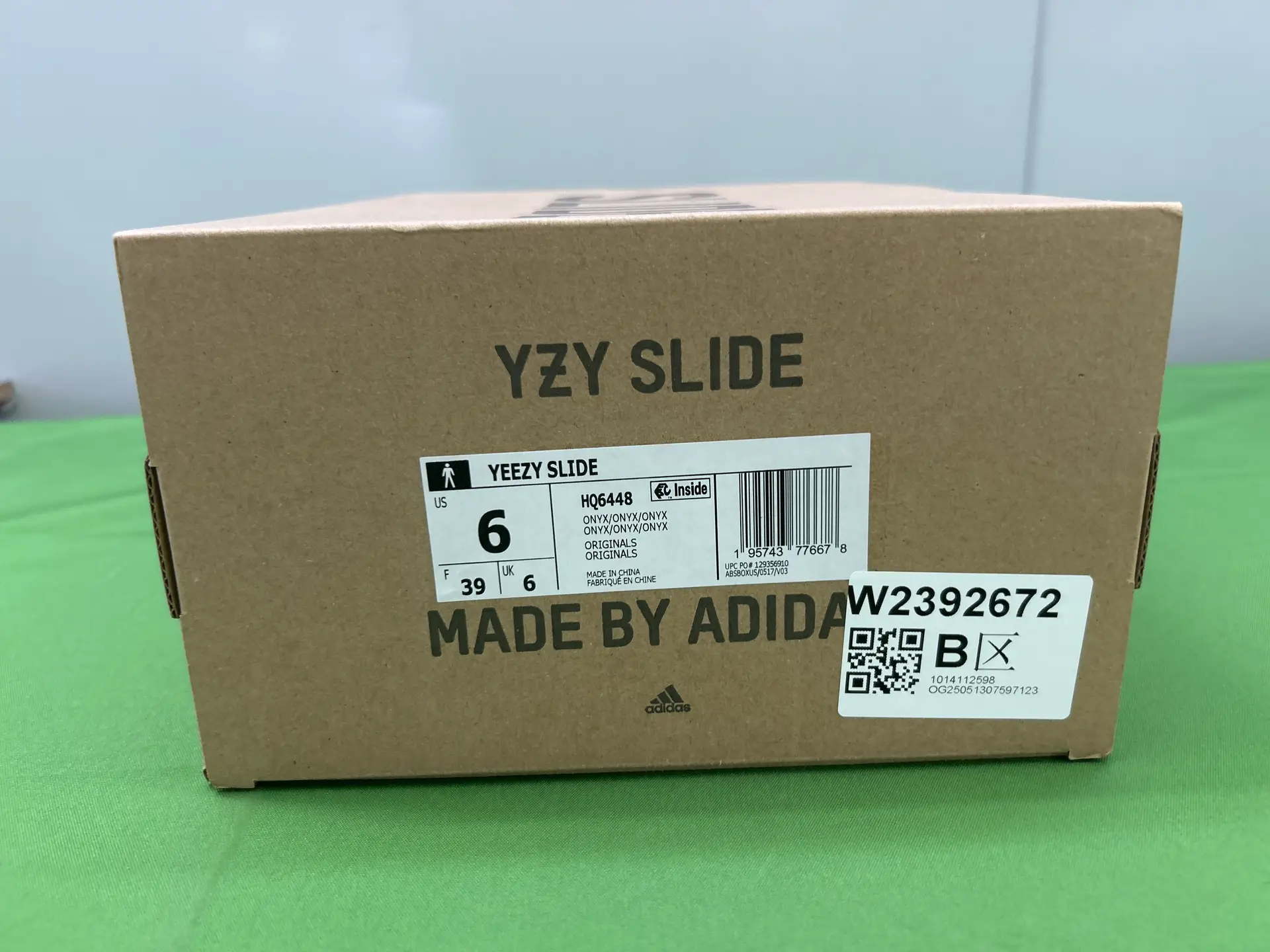 Adidas Yeezy Slide Onyx HQ6448