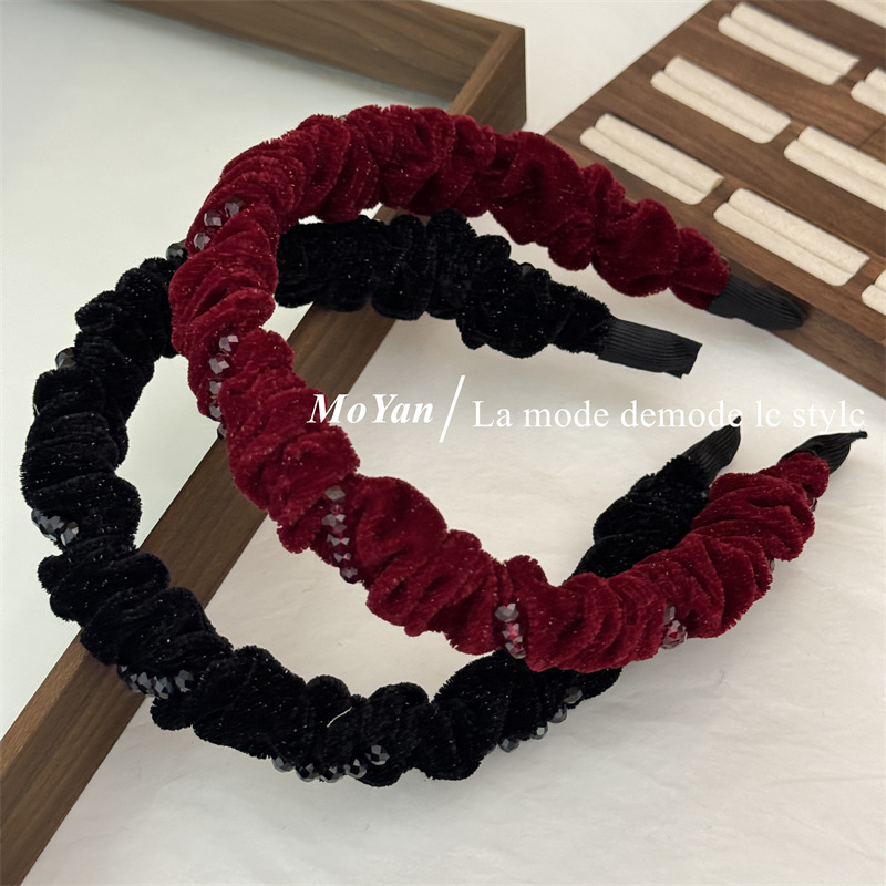 Retro High-grade Sense Gold Velvet Beaded Hair Band Elegant Elegant Pleated Head Band Women's All-match Out-of-the-way Pressed Hair Card Hair Bundles