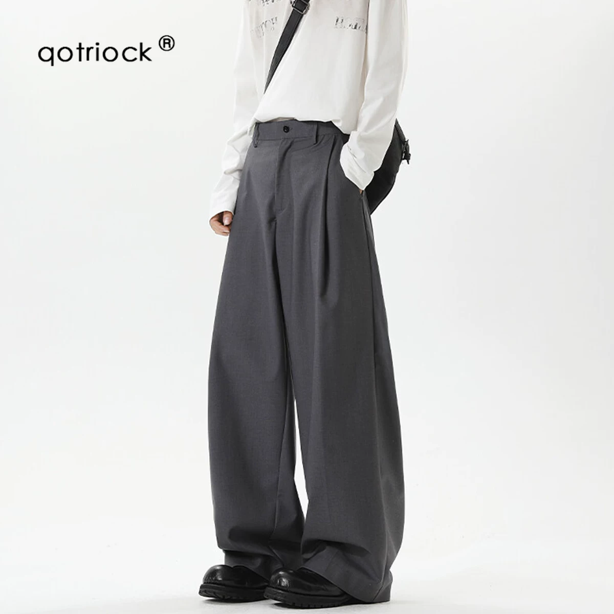 American style clean fit curved gray trousers for men and women in spring, with a hanging and casual feel. Versatile floor length trousers