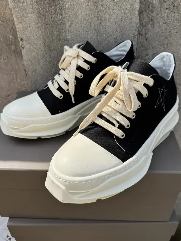Ro Canvas Shoes New arrival Five-Pointed Star Embroider Double Layer Thick Sole Heightening Shoelaces for Men and Women Couple Sneakers Casual Trendy Shoes