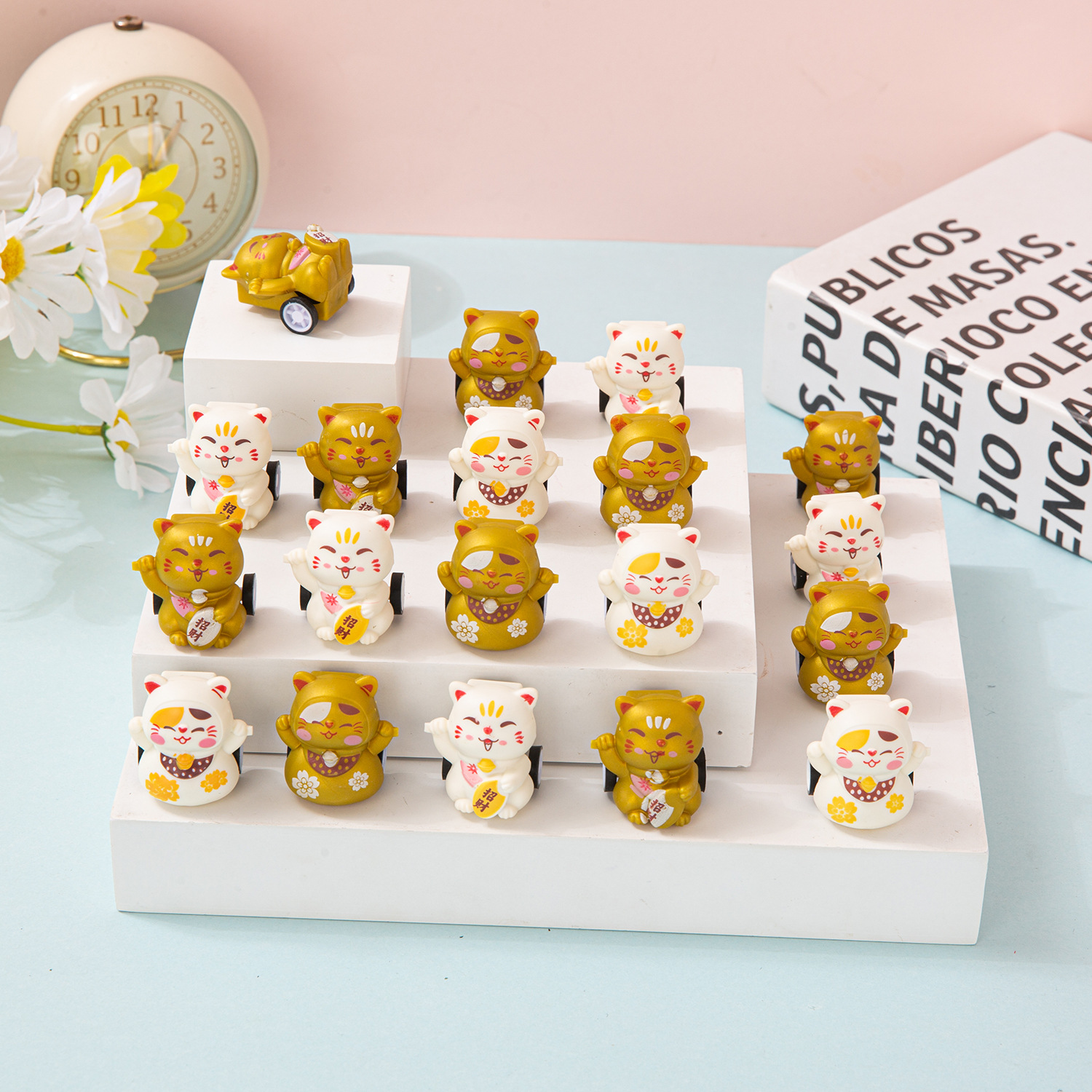 Moe fun cartoon Q version lucky cat back car a variety of styles of children's toys stall artifact wholesale manufacturers