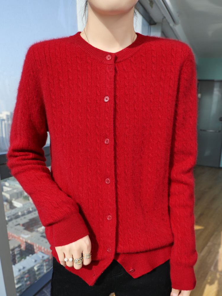 Loose coat cardigan soft autumn and winter new Korean version of sweater knit sweater twist round neck short waxy Andy velvet thin