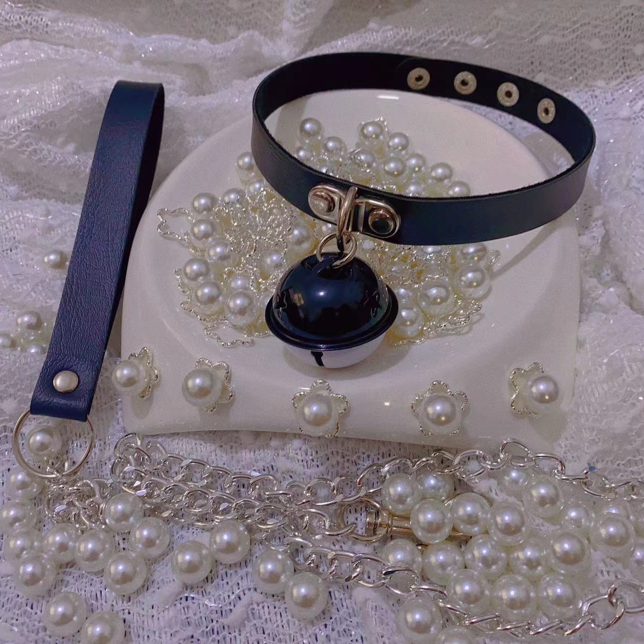 Manufacturer's In-Stock Adult Sm Erotic Lingerie Restraint Toys Traction Chain Couple Role-Playing Bell Leather Collar