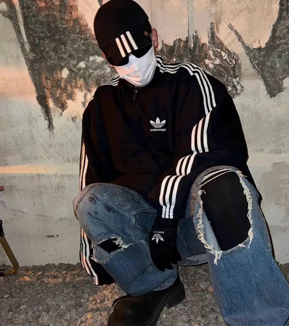 自制处理❗联名走秀款三扛茧型羽绒棉服 科技棉填充超厚实 五金辅料开模定制