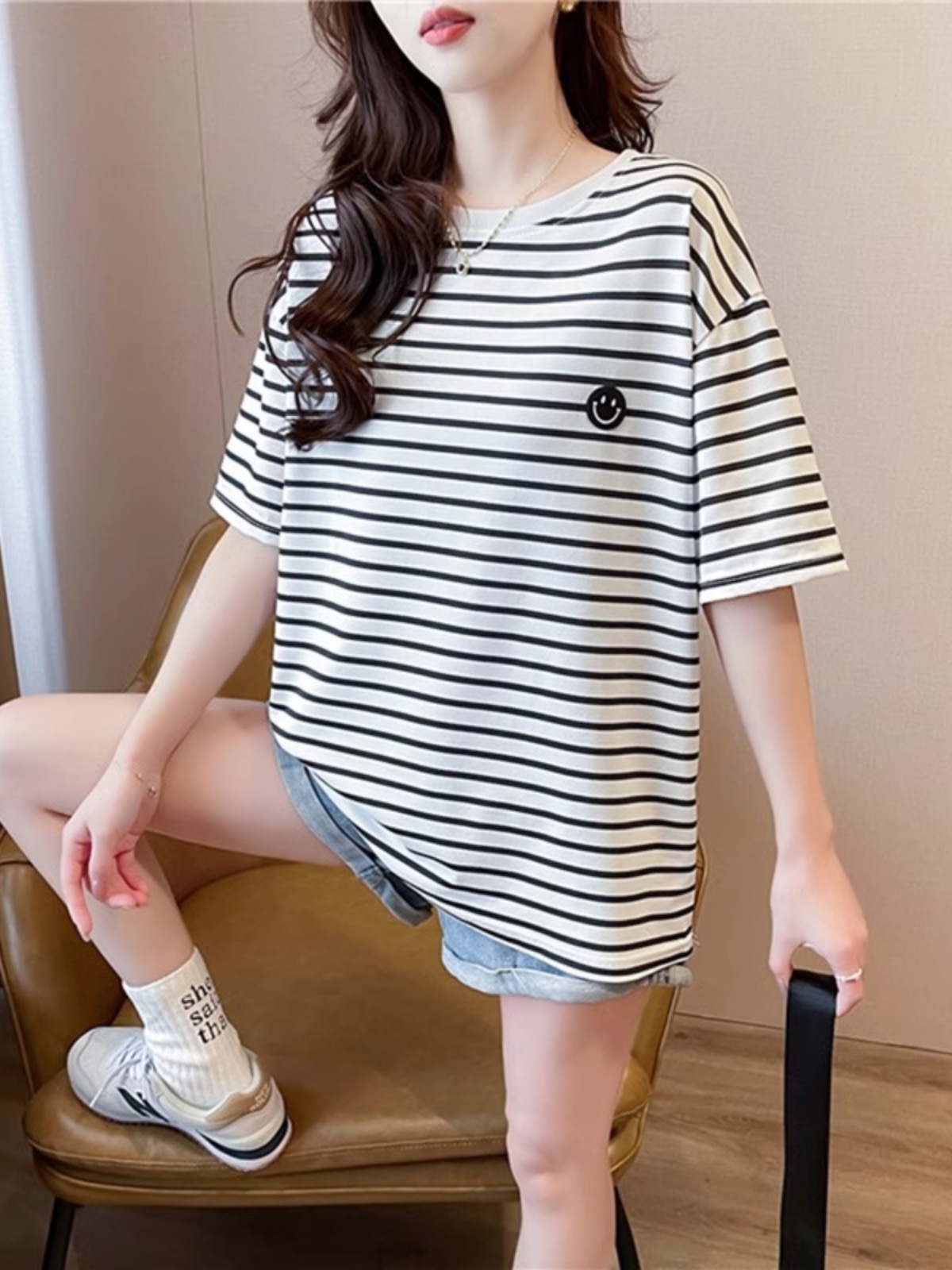 New Striped Short-Sleeve T-Shirt for Women, Spring and Summer, Plus Size, Loose Fit, Unique Design with Embroidered Smiley Face, Trendy Half-Sleeve Top