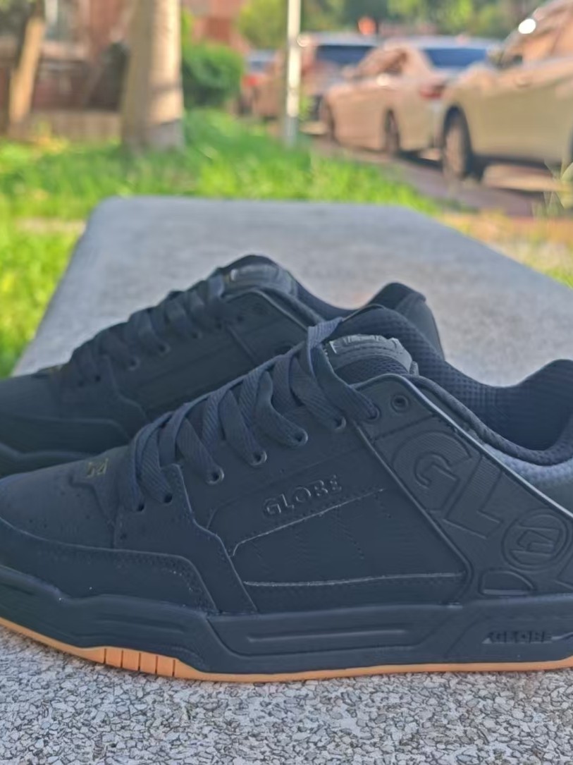 Globe Men's Shoes Professional Skateboarding Shoes Black Low-Top Lace-Up Sports Casual Shoes Classic Versatile Street Dance Shoes QC-foto van TAOBAO op Qualit.ly