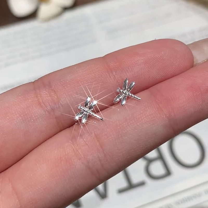 Japanese and Korean New Dragonfly Earrings for Women Niche Ins Cold Style Commuter Ear Bone Nails Elegant Simple Student Earrings Trend